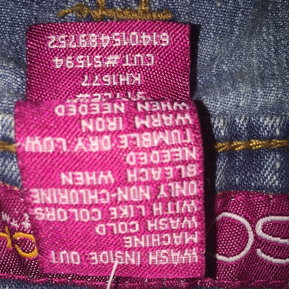 Size 7 NWT SO Crop Denim Jeans with pink fabric belt - Picture 6 of 10